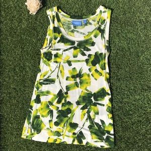 🎊 Vera Wang T-Shirt 🎊